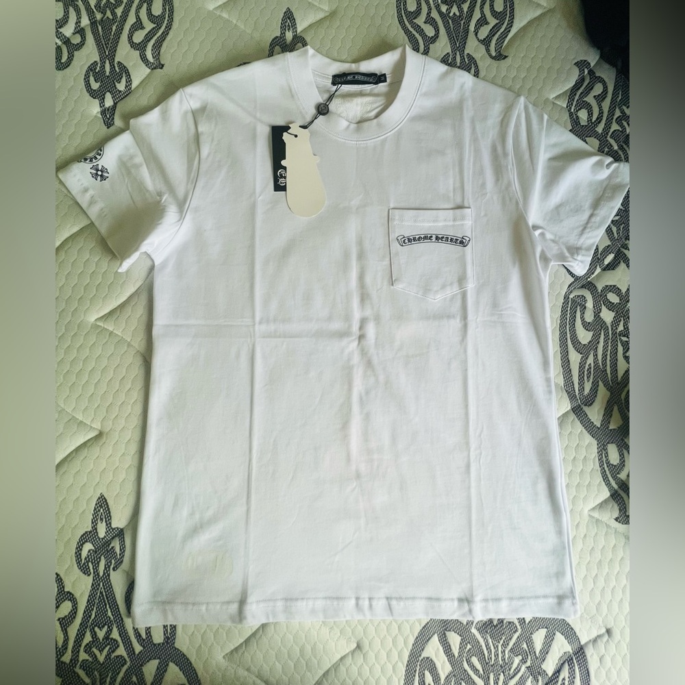 Chrome heart t-shirt size Medium